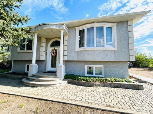 213 5 Ave E, Oyen, AB, T0J2J0 | Card Image