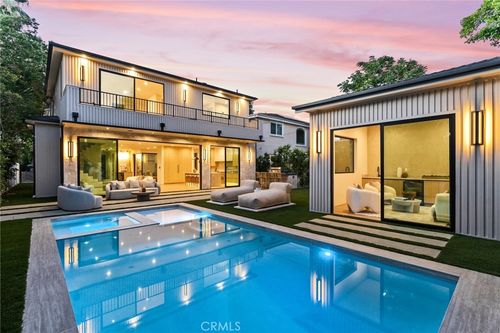 14738 Otsego St, Sherman Oaks, CA, 91403-1439 | Card Image