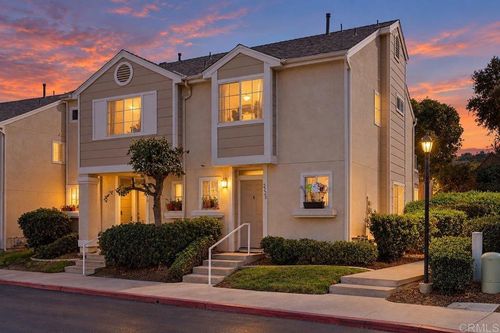 2120 Kings View Cir, Spring Valley, CA, 91977-3351 | Card Image