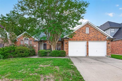 5719 White Mills Dr, Houston, TX, 77041-5503 | Card Image