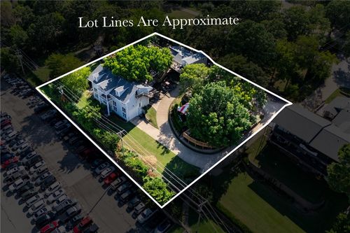 400 N Oliver Ave, Fayetteville, AR, 72701-3931 | Card Image