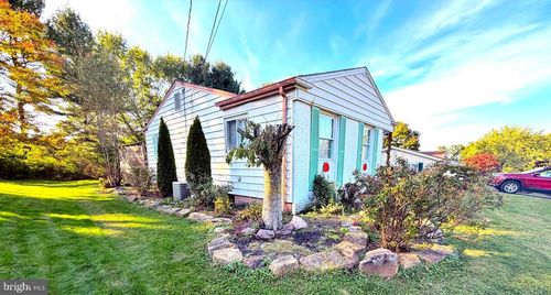 1509 Skyline Dr, HERMITAGE, PA, 16148-6743 | Card Image