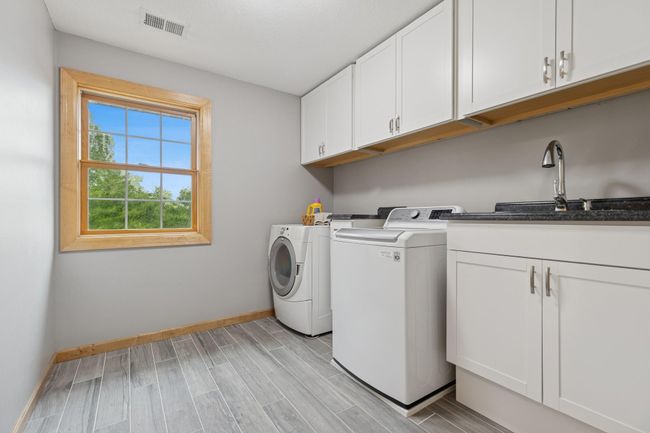 Upper Level Laundry Room | Image 34