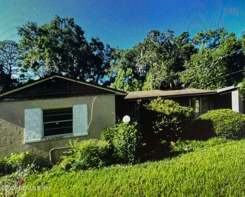 2213 Gillis St, Palatka, FL, 32177-4318 | Card Image