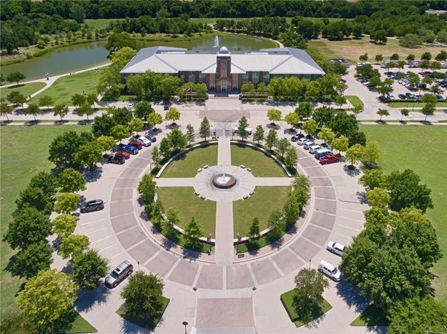 City town center | Image 33