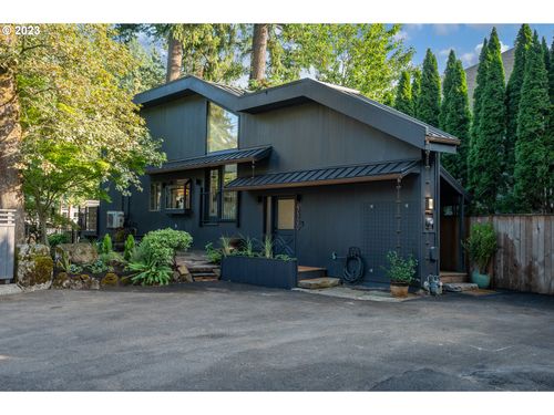 3300 Southshore Blvd, Lake Oswego, OR, 97034-5636 | Card Image