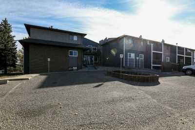 301 - 3910 23 Ave S, Condo with 1 bedrooms, 1 bathrooms and 1 parking in Lethbridge AB | Image 1