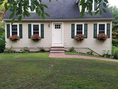 4 Smith Corner Rd, Newton, NH, 03858-4000 | Card Image