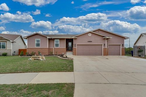 744 N Wakefield Ave, Valley Center, KS, 67147-3205 | Card Image