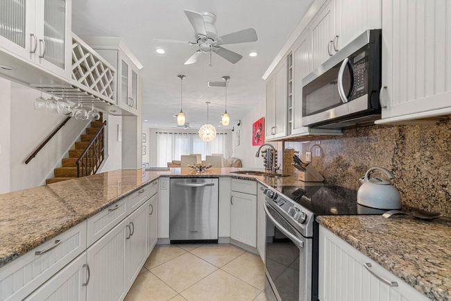 103 - 842 19 Th Ave, Townhouse with 2 bedrooms, 3 bathrooms and null parking in Deerfield Beach FL | Image 7