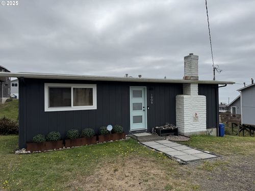 1906 Ne 69th St, Lincoln City, OR, 97367-9652 | Card Image