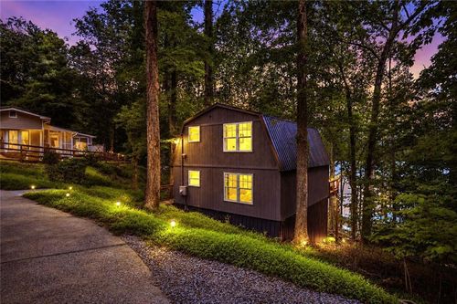 6995 Lakeside Pl, Gainesville, GA, 30506-6439 | Card Image