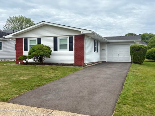 41 Whitman St, Brick, NJ, 08724-2448 | Card Image