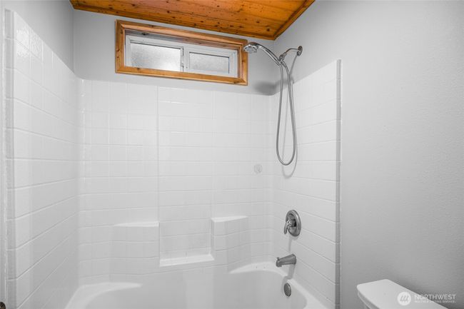 17118 Riverview Way E, House other with 3 bedrooms, 2 bathrooms and null parking in Enumclaw WA | Image 28