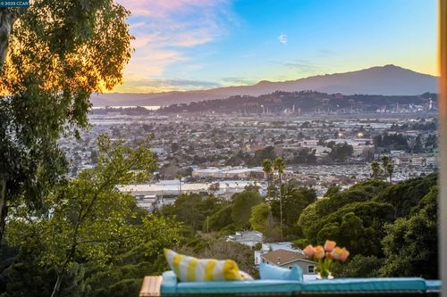 5929 Harbor View Ave, San Pablo, CA, 94806-4272 | Card Image