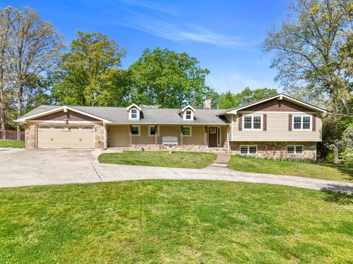 2024 Clematis Dr, Hixson, TN, 37343-3510 | Card Image