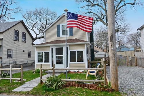 213 Ottawa Ave, Warwick, RI, 02889-9400 | Card Image