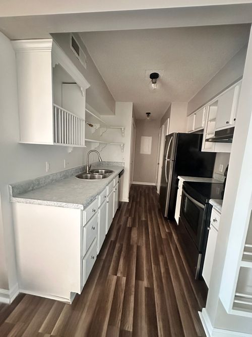 129 Brooke Castle Dr, Hermitage, TN, 37076-1746 | Card Image