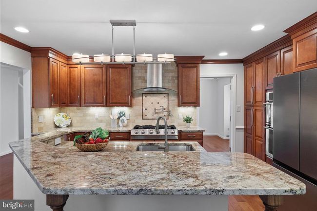 8924 Cross Chase Cir, House other with 4 bedrooms, 5 bathrooms and null parking in LORTON VA | Image 27