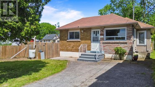 5717 Dunn St, Niagara Falls, ON, L2G2N8 | Card Image