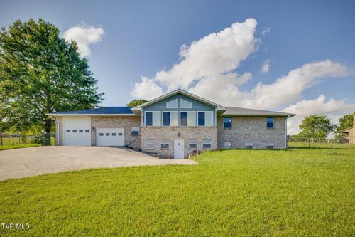 3808 Ford Dr, Kodak, TN, 37764-1318 | Card Image