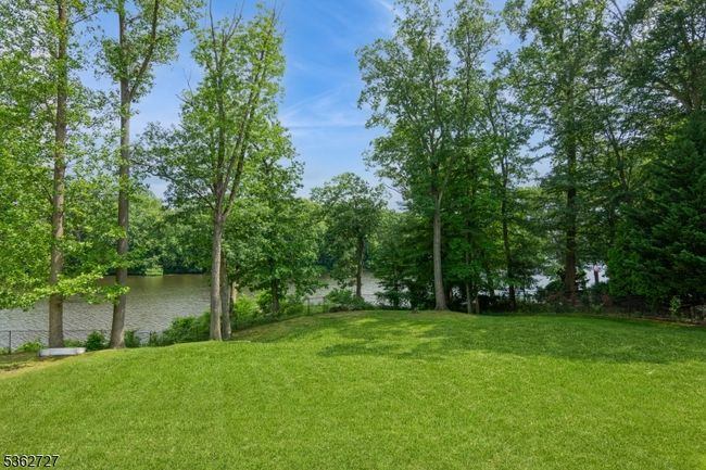 27 Mare Haven Ct, House other with 5 bedrooms, 4 bathrooms and null parking in North Brunswick NJ | Image 36