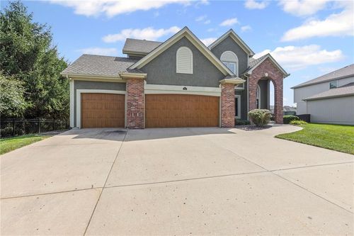 6603 Nw 103rd St, Kansas City, MO, 64154-1774 | Card Image