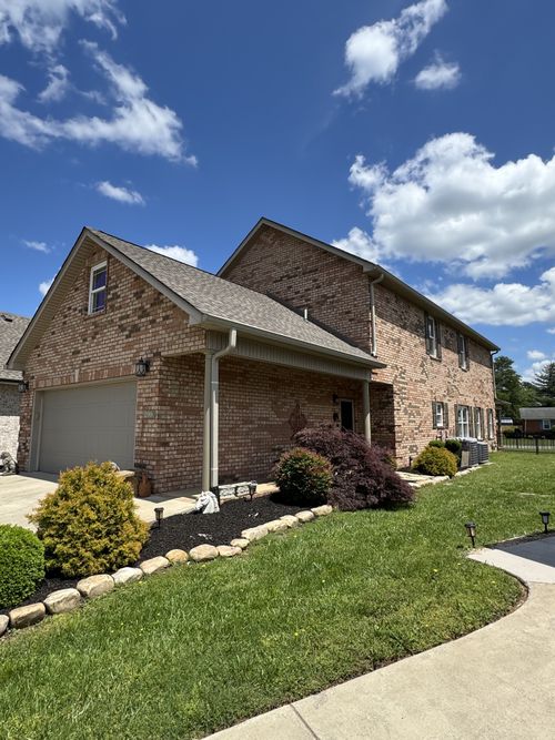 208 Celebration St, Shelbyville, TN, 37160-2952 | Card Image
