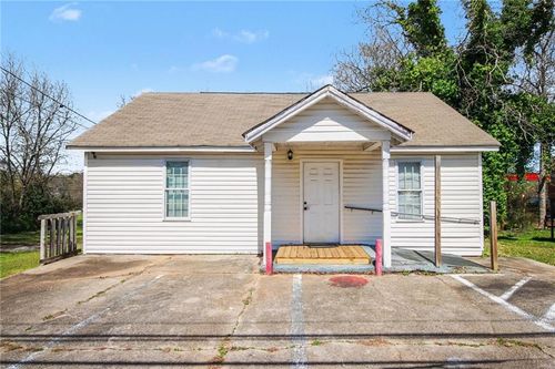 33 Fair St, Newnan, GA, 30263-1610 | Card Image