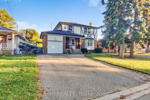 22 Chestnut Ave, Brampton, ON, L6X2A5 | Card Image