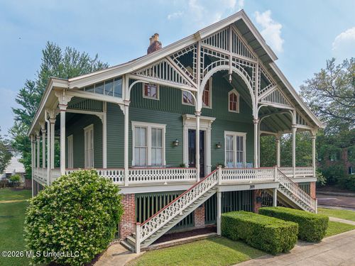 209 S Broadway St, Natchez, MS, 39120-3445 | Card Image