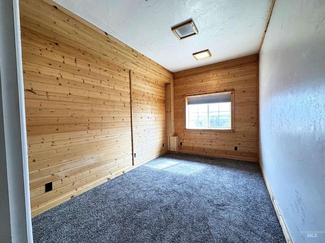 732 W Walnut St, Home with 7 bedrooms, 4 bathrooms and 6 parking in Genesee ID | Image 18