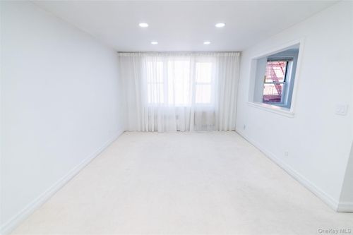 apt-5a-1 Sadore Ln, Yonkers, NY, 10710-4818 | Card Image