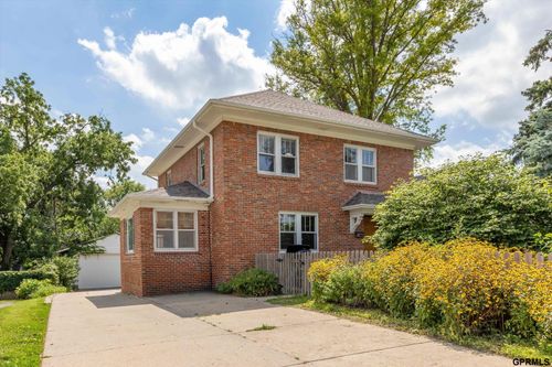 5511 Leavenworth St, Omaha, NE, 68106-1349 | Card Image