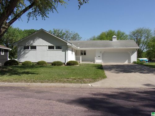 1115 15th St, Hawarden, IA, 51023-1623 | Card Image