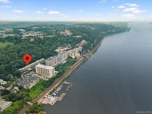 2j-1116 Warburton Ave, Yonkers, NY, 10701-1037 | Card Image