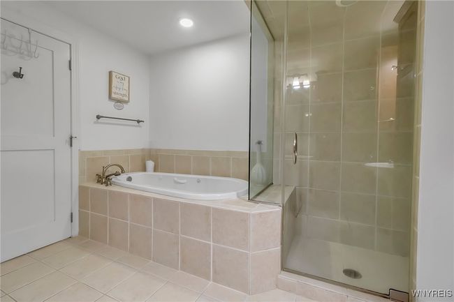 UNIT-403 - 132 Lakefront Blvd, Condo with 2 bedrooms, 2 bathrooms and null parking in Buffalo NY | Image 24