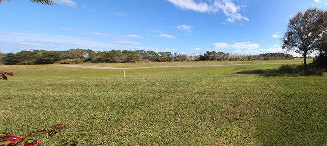 8048 Se Double Tree Dr, House other with 3 bedrooms, 2 bathrooms and null parking in Hobe Sound FL | Image 5
