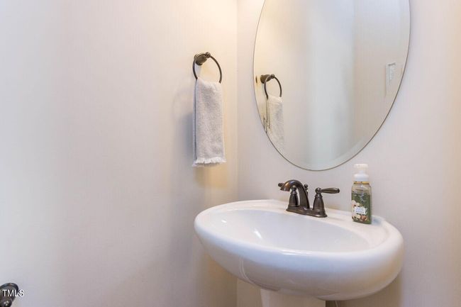 016-1280x960-half-bath | Image 12