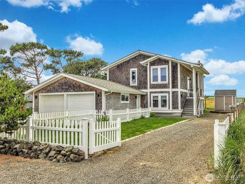 35305 F Pl, Ocean Park, WA, 98640-5886 | Card Image
