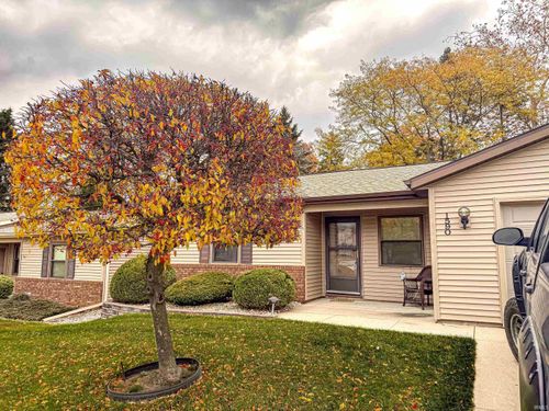 1590 E Kammerer Rd, Kendallville, IN, 46755-2958 | Card Image