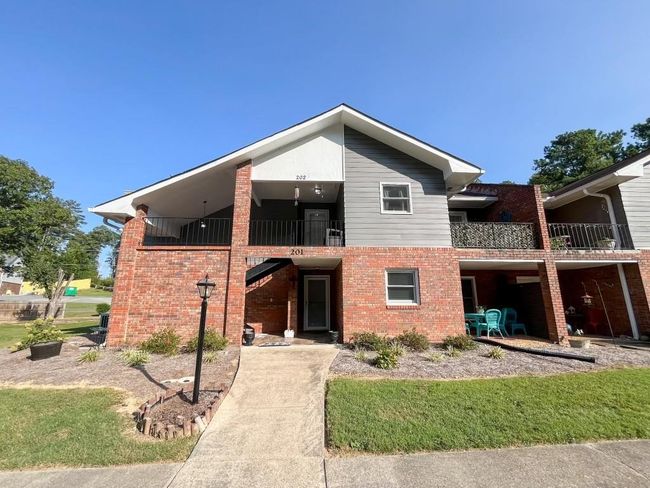 202 Montclair Dr, Condo with 3 bedrooms, 2 bathrooms and 2 parking in Calhoun GA | Image 15