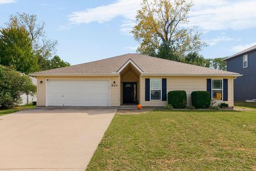 501 Sw Creek Ridge Dr, Grain Valley, MO, 64029-8452 | Card Image