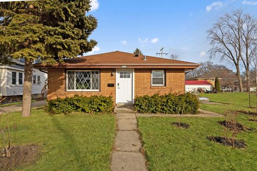 3942 S Troy Avenue, Saint Francis, WI, 53235 | Card Image