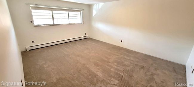 APT-221 - 20870 Wildwood Dr, Condo with 2 bedrooms, 1 bathrooms and null parking in Harper Woods MI | Image 11