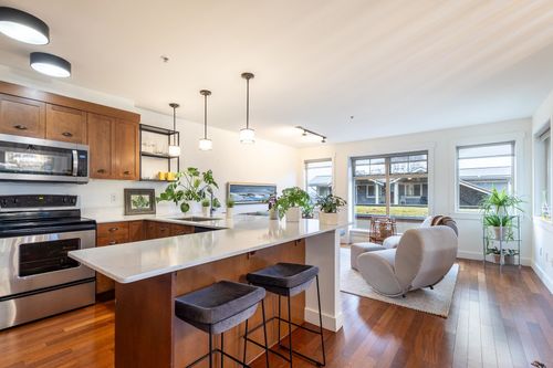 104-414 Gower Point Rd, Gibsons, BC, V0N1V0 | Card Image