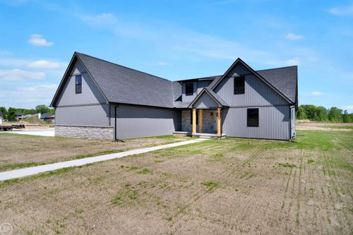 2 S Carney Dr, Saint Clair, MI, 48079 | Card Image