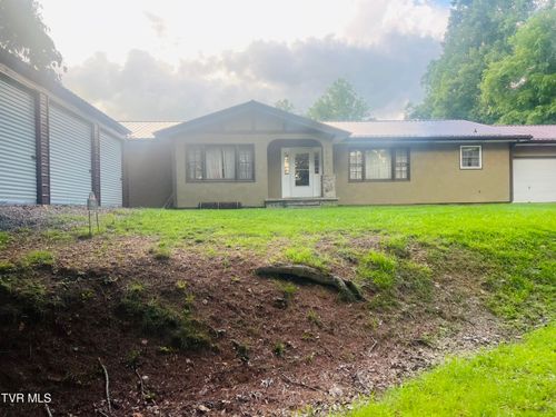 9616 Mountain Cove Rd, Pound, VA, 24279-4741 | Card Image