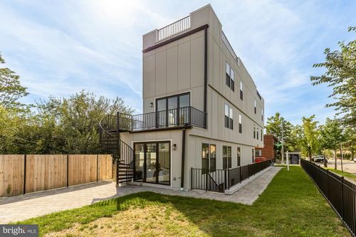 2-1516 Levis St Ne, WASHINGTON, DC, 20002-2913 | Card Image