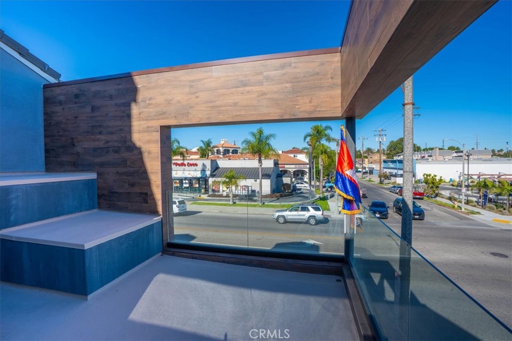 Commercial Sale in Long Beach 4